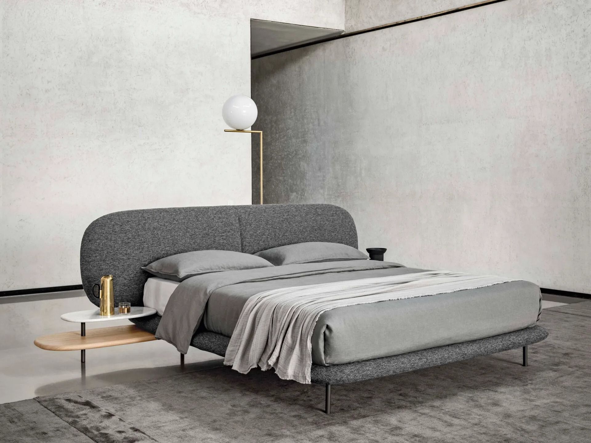 Мягкая кровать из ткани с мягким изголовьем Alf DaFrè Neyõ ARCH-00100012 - Вид №1