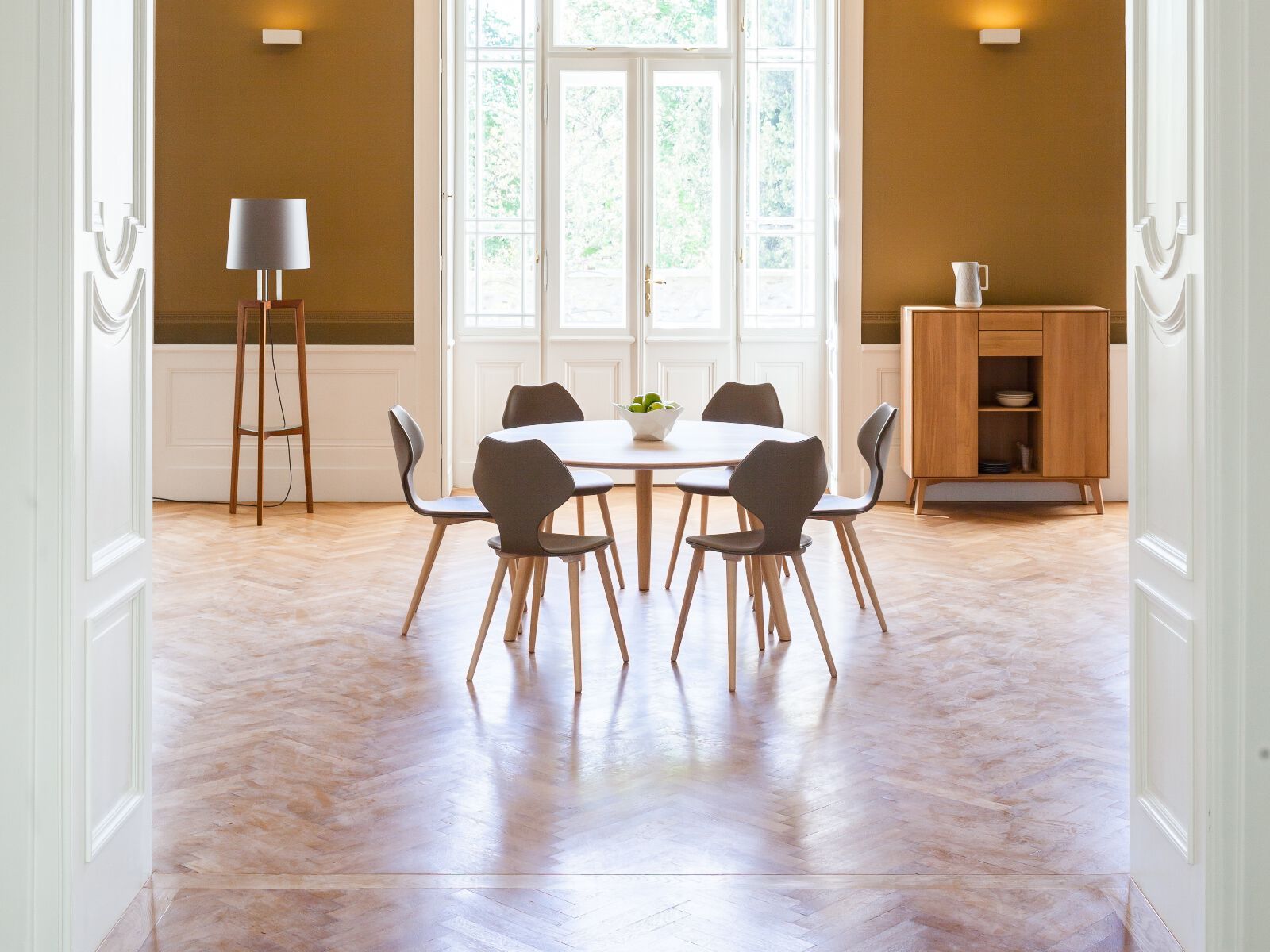 Круглый деревянный обеденный стол sixay furniture Фрида ARCH-00024769 - Вид №4