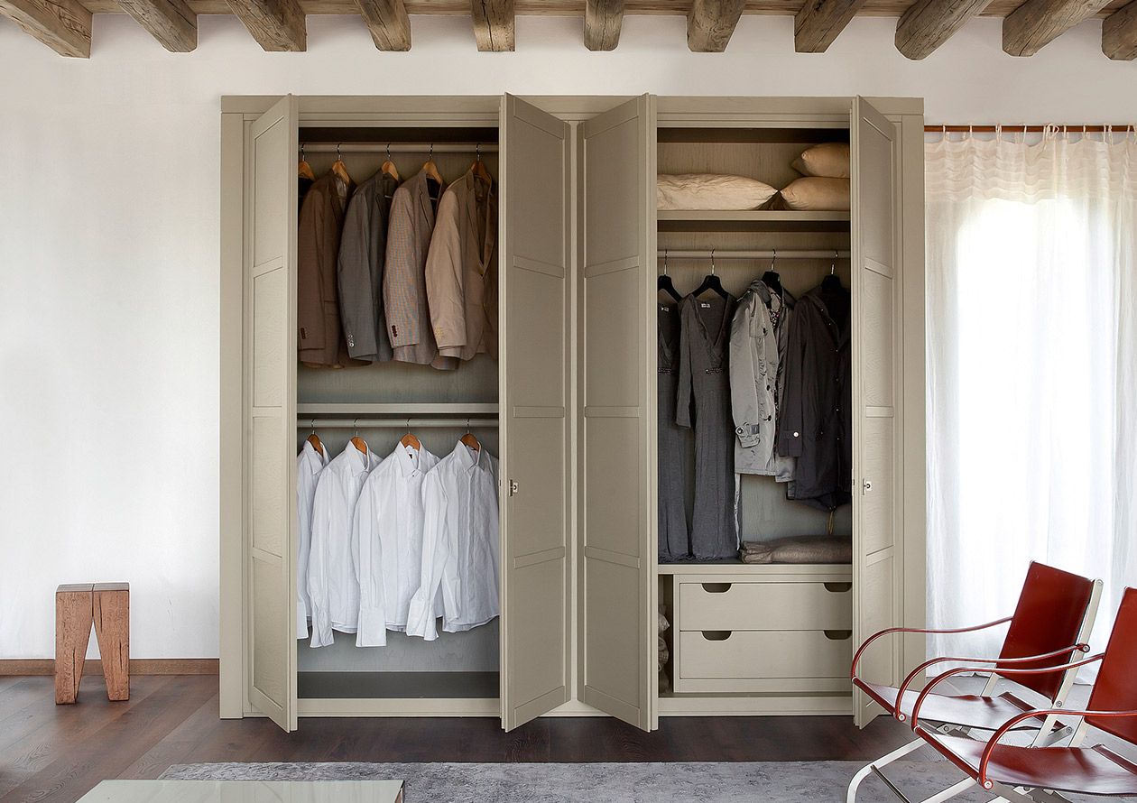 Шкаф с распашными дверцами из массива дерева Devina Nais квадрат ARCH-00030366 - Вид №3