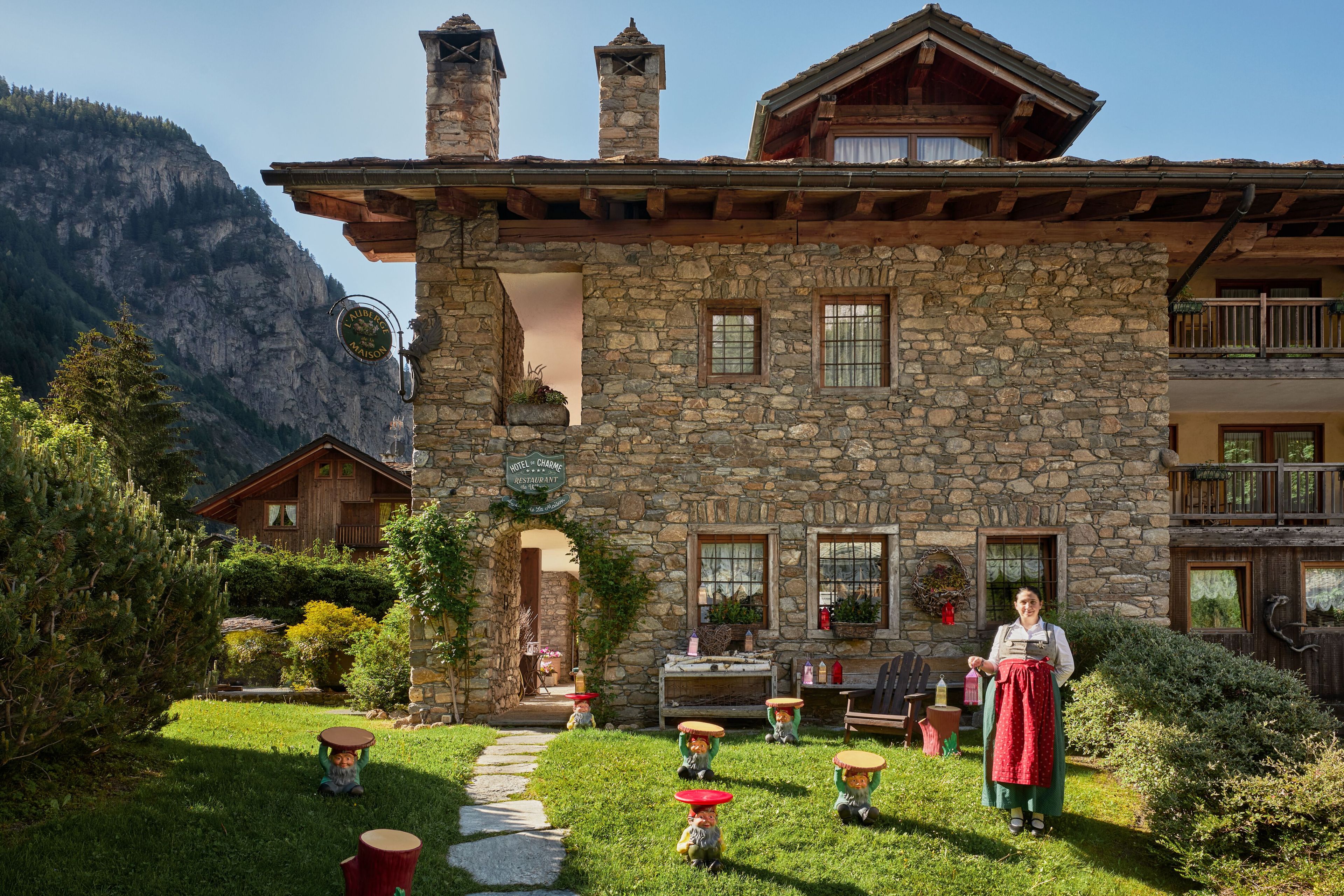 Круглый стол для сада из инженерного пластика Kartell NAPOLEON ARCH-00116440 - Вид №2