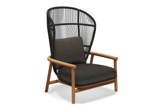 Садовое кресло из ткани и веревки с высокой спинкой и подлокотниками