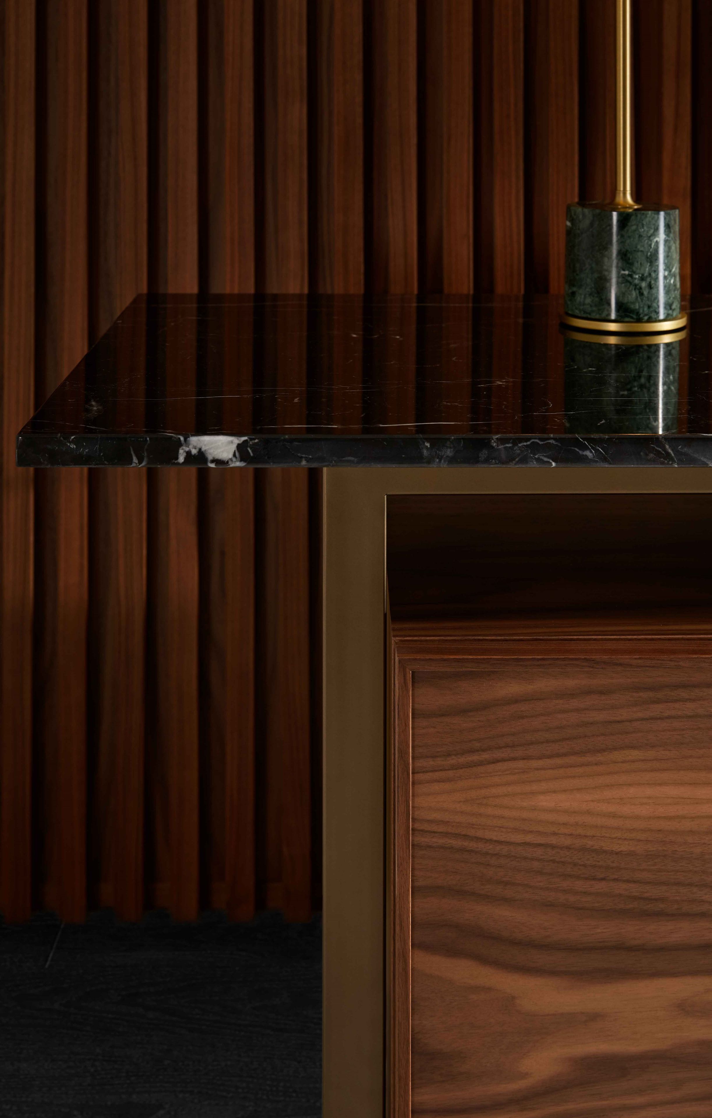 Деревянный шкаф с откидными дверями Punt Чикаго ARCH-00051878 - Вид №11