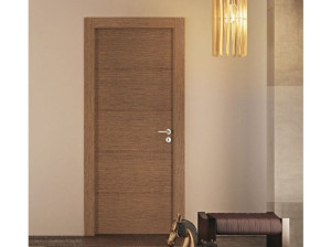 Распашная дверь из шпона