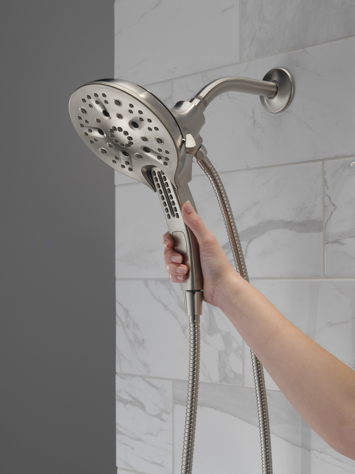 58620-SS25-PK In2ition® H2Okinetic® Душ два в одном с 5 настройками Delta Faucet Universal Showering Нержавеющая сталь  - Вид №12