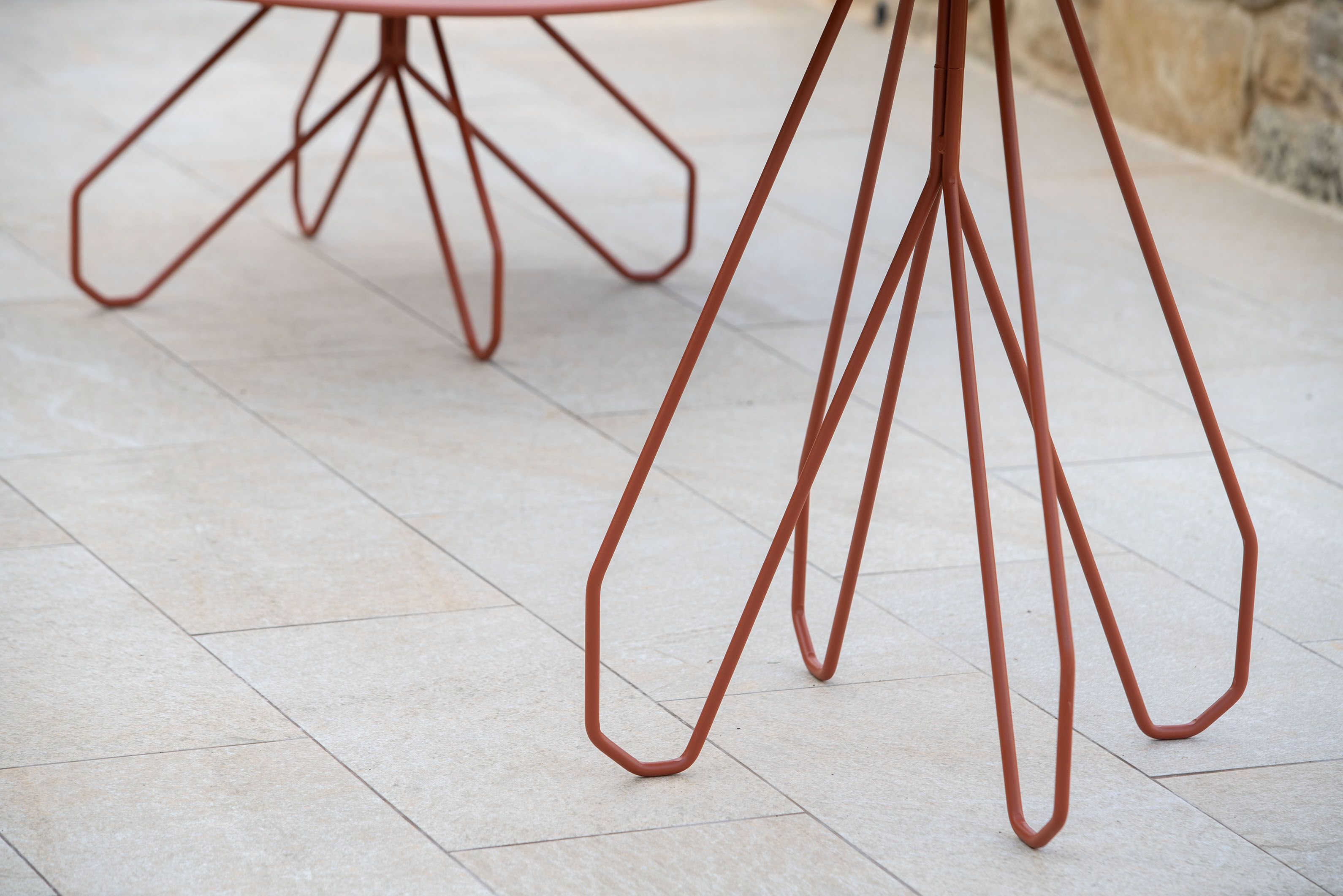 Круглый стальной садовый стол с порошковым покрытием iSimar Мартини ARCH-00063930 - Вид №7