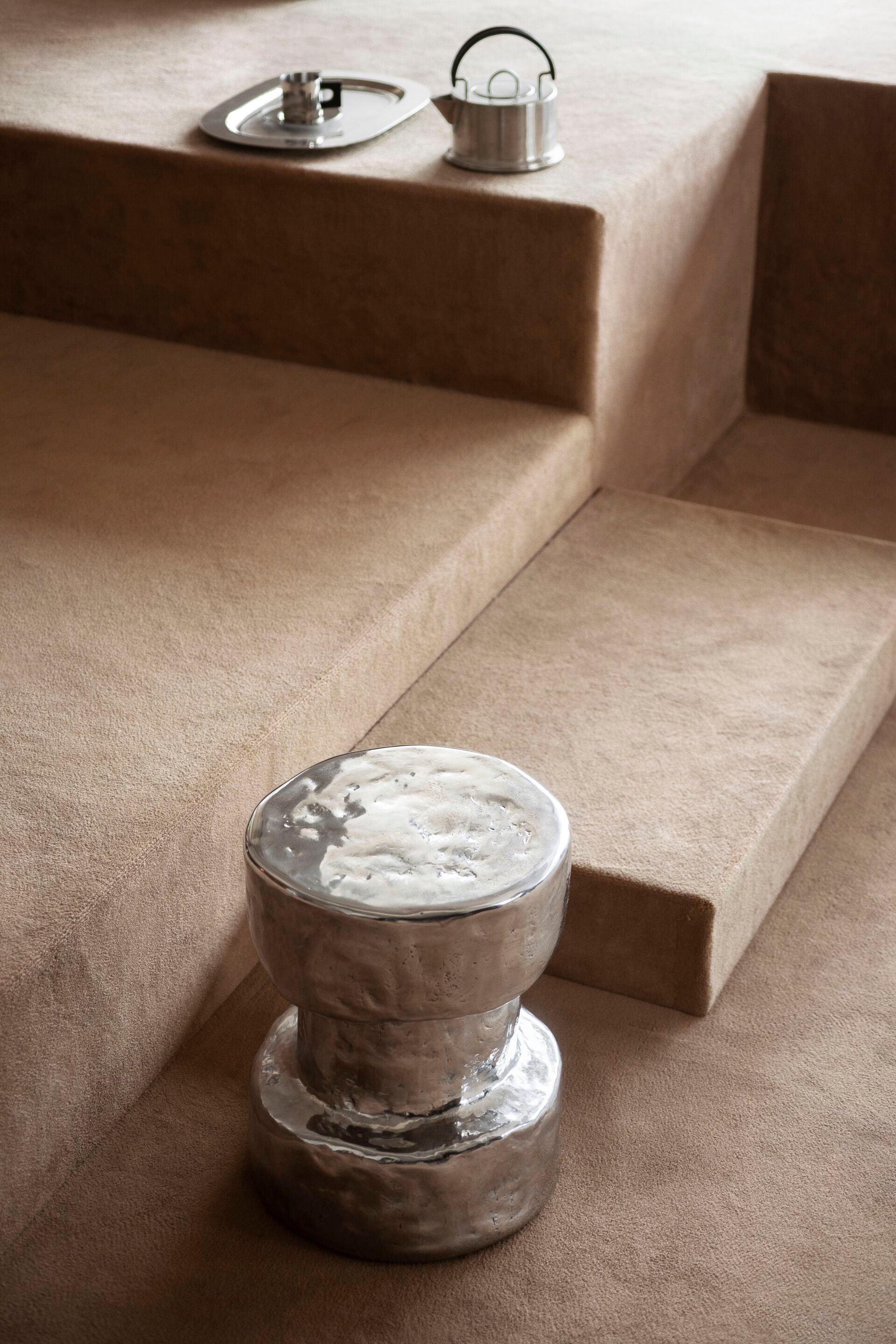 Круглый алюминиевый журнальный столик Tacchini TORSO ARCH-00080937 - Вид №1