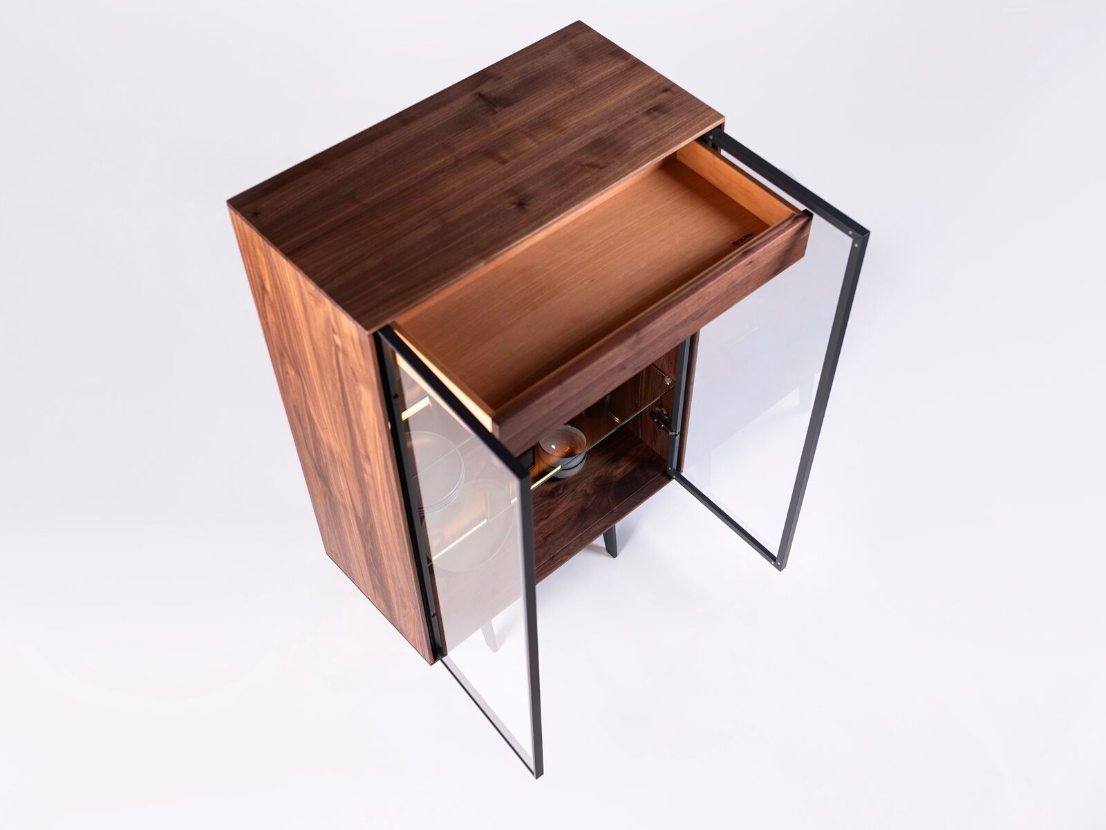 Витрина из массива дерева sixay furniture Finn ARCH-00017978 - Вид №2