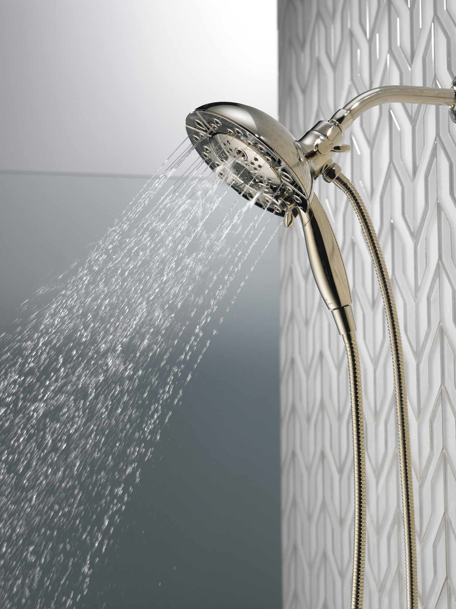 58480-PN25-PK H2Okinetic® In2ition® Душ два в одном с 5 настройками Delta Faucet Universal Showering Полированный никель  - Вид №5