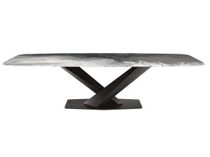 Стальной и хрустальный бочковый стол