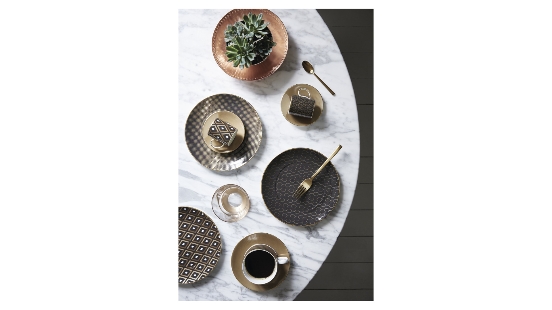 10671509 Wedgwood Набор тарелок закусочных Wedgwood Аррис Акцент 20см, фарфор, 4шт Фарфор костяной  - Вид №1
