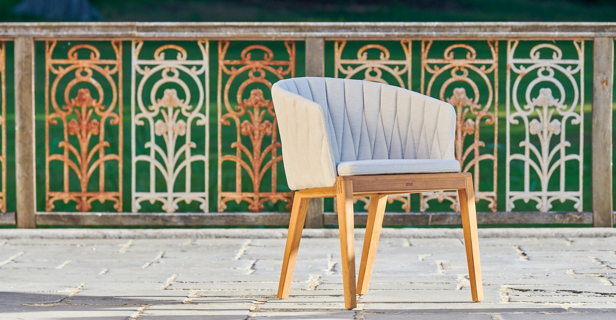 Садовое кресло из ткани и ТИКа с подлокотниками Royal Botania ARCH-00127881 - Вид №2