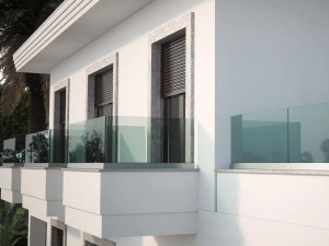 Стеклянные ограждения для стен