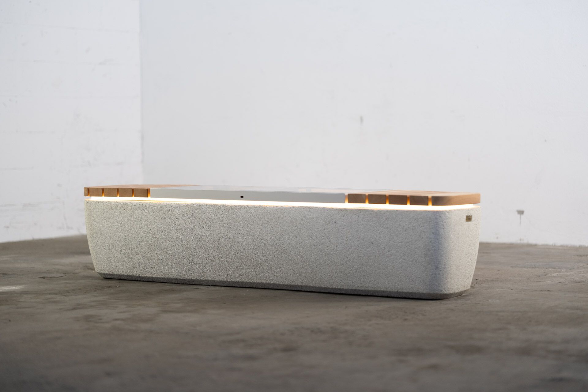 Солнечная бетонная скамья со встроенным освещением Kremen ARCH-00122992 - Вид №3