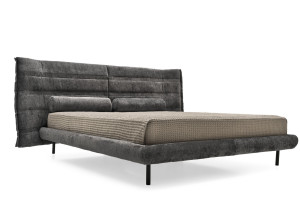 Мягкая кровать из ткани