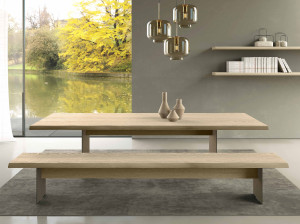 Деревянная скамья