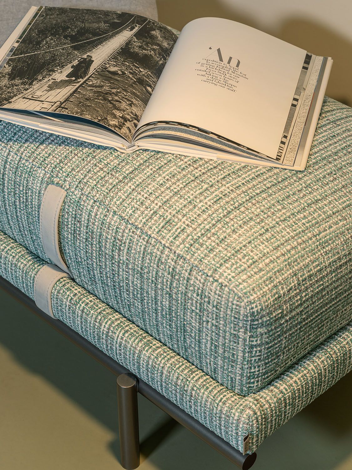 Мягкая скамейка из ткани Flou New Bond ARCH-00131097 - Вид №4