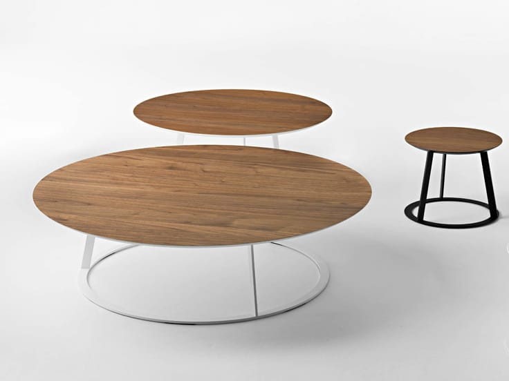 Круглый деревянный журнальный столик для гостиной Casamania & Horm Albino Family ARCH-00077887