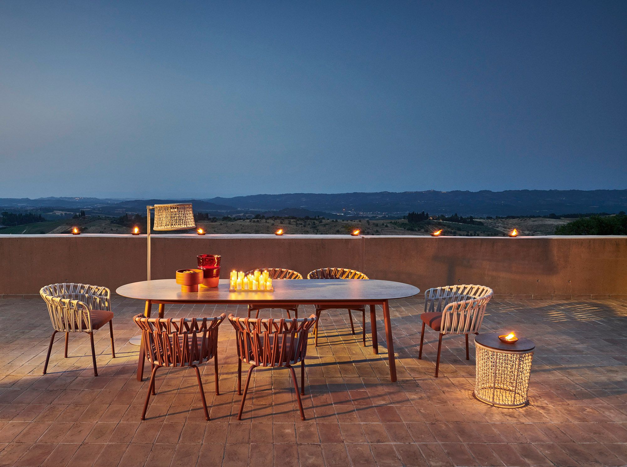 Круглый алюминиевый журнальный столик с порошковым покрытием Varaschin Эмма ARCH-00150622 - Вид №5