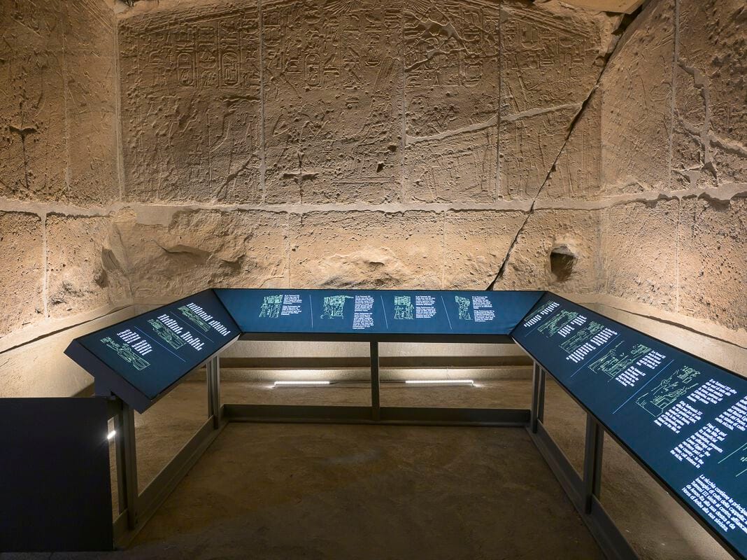 Алюминиевая и тканевая система для музейной отделки ABS Group ALLESTIMENTI PER MUSEI ARCH-00107562