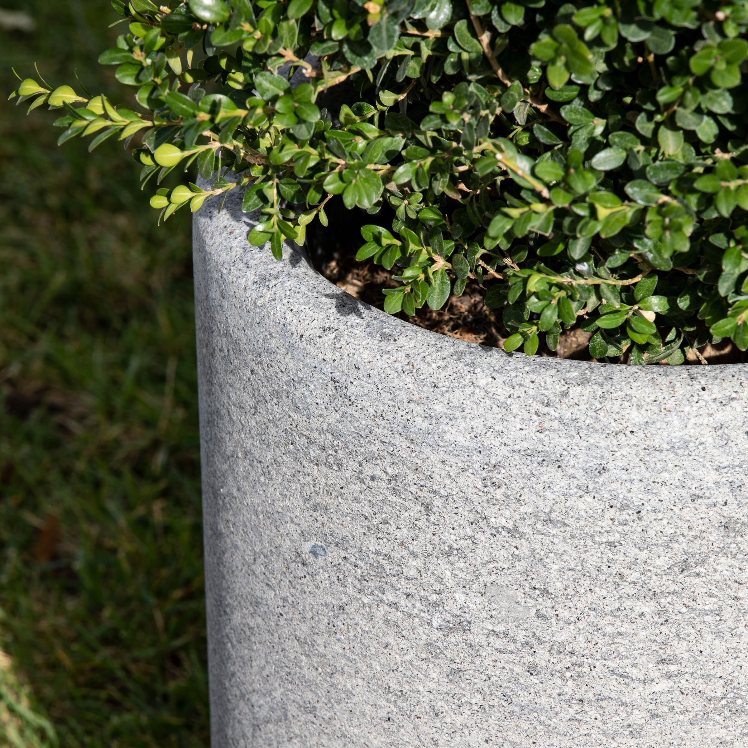 Круглый садовый горшок из пеперино VELTHA® Lapis ARCH-00047464 - Вид №4