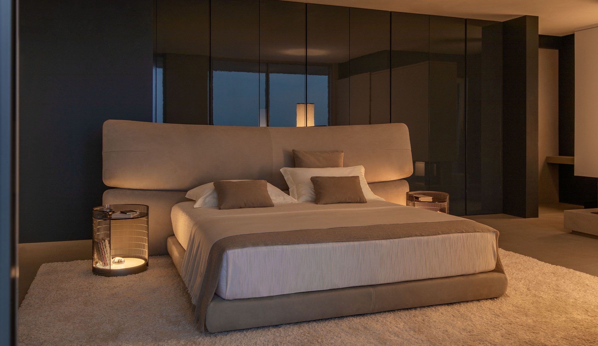 Кожаная двуспальная кровать с мягким изголовьем Flou YUNA ARCH-00103925 - Вид №6