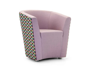 Кресло с подлокотниками для контракта